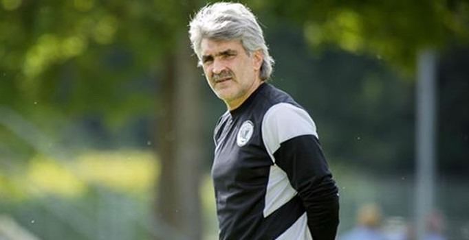 FC Wil teknik direktörü Uğur Tütüneker ve yardımcısı Necati Uzun'u sınır dışı edildi