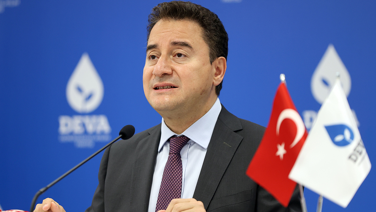 Babacan'dan iktidar'a: Bir an önce israfı bırakıp gençler için çözüm üretin