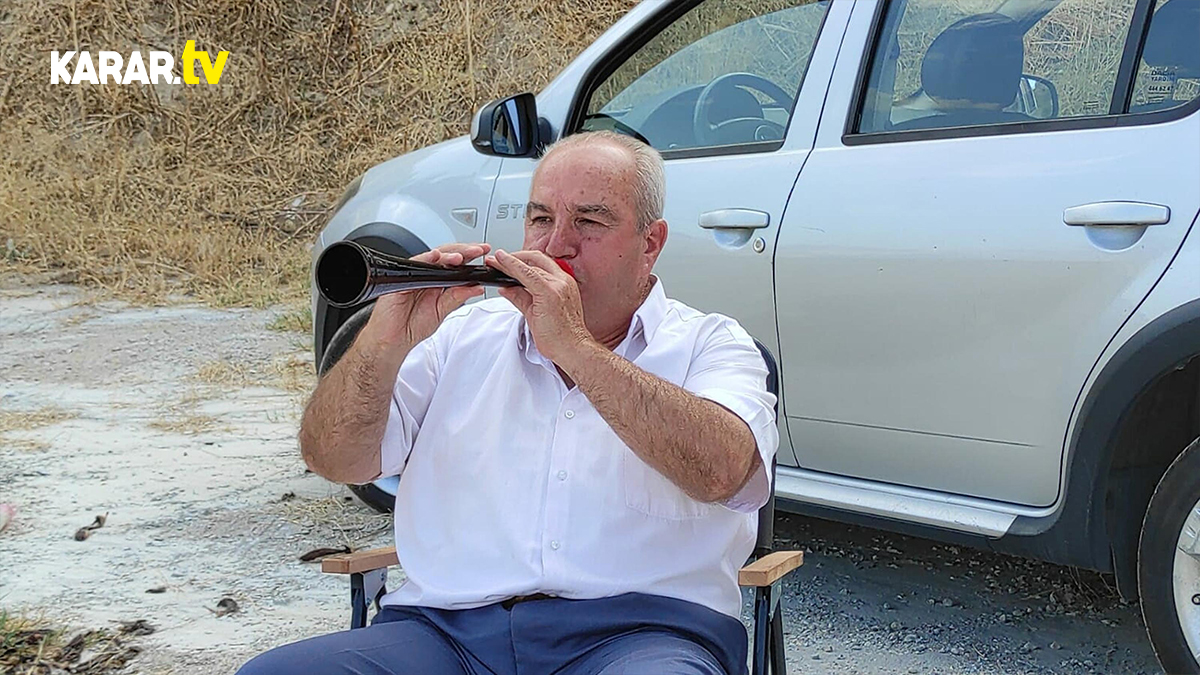 Zurnadan rahatsız olan eşi 40 gün evde çalmayı yasakladı