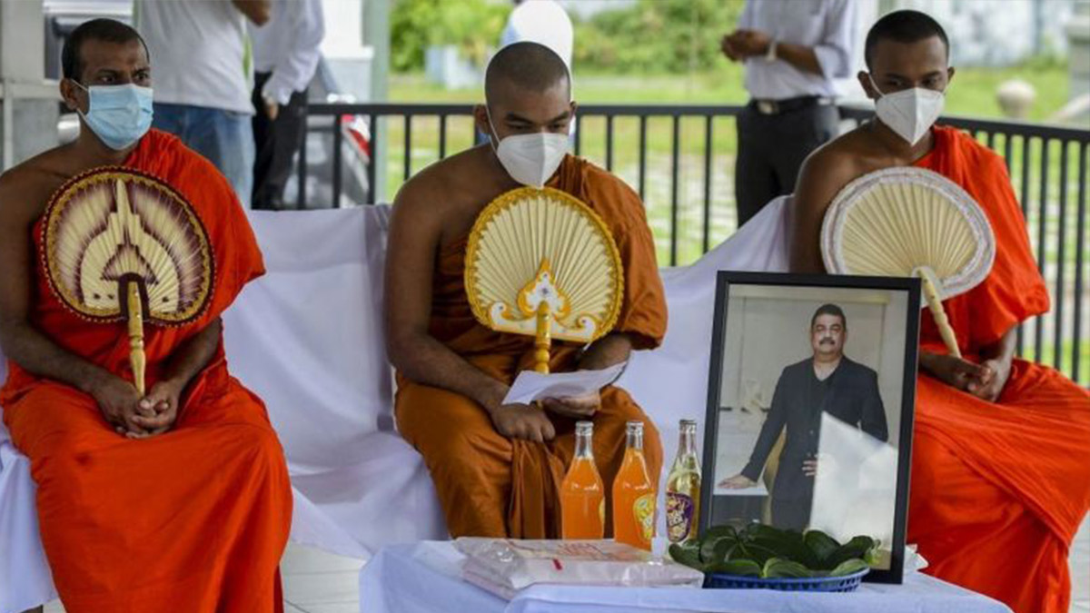 Kovid'e çare bulduğunu iddia eden büyücü, virüsten öldü