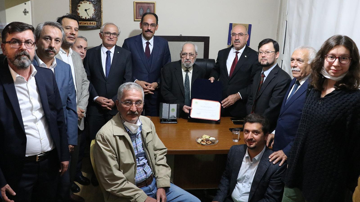 İstanbul Üniversitesi’nden Sezai Karakoç’a fahri doktora