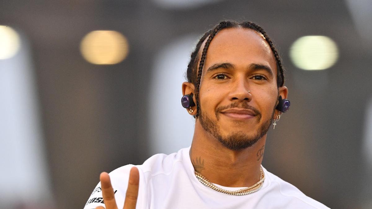 Hamilton Rusya'da tarih yazdı: F1 kariyerinin 100. galibiyetini aldı