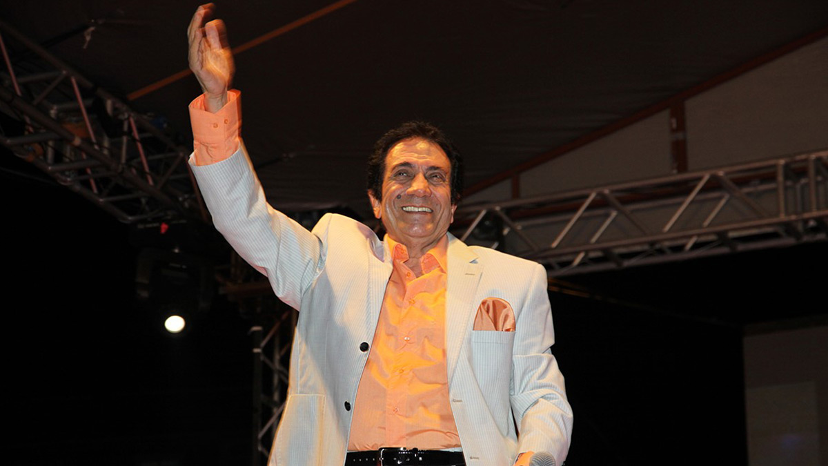 İzzet Altınmeşe'nin oğlunu görenler inanamıyor! Meğer çok ünlü bir oyuncuymuş