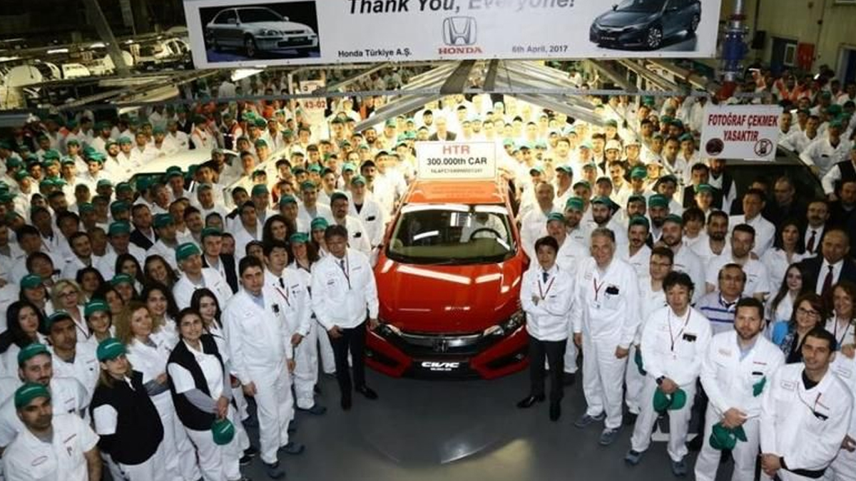 Fabrikayı kapatıp 48 maaş ikramiye verdi