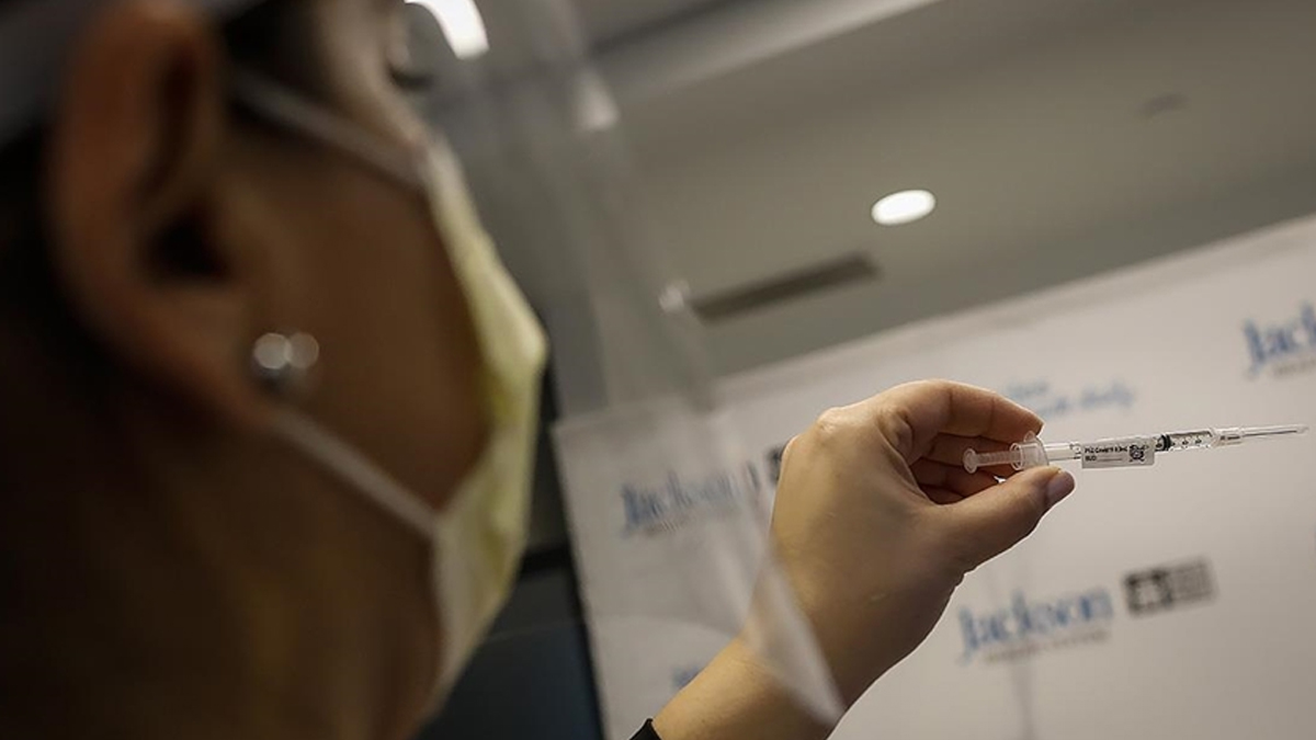 Avrupa'dan BioNTech'te üçüncü doza onay