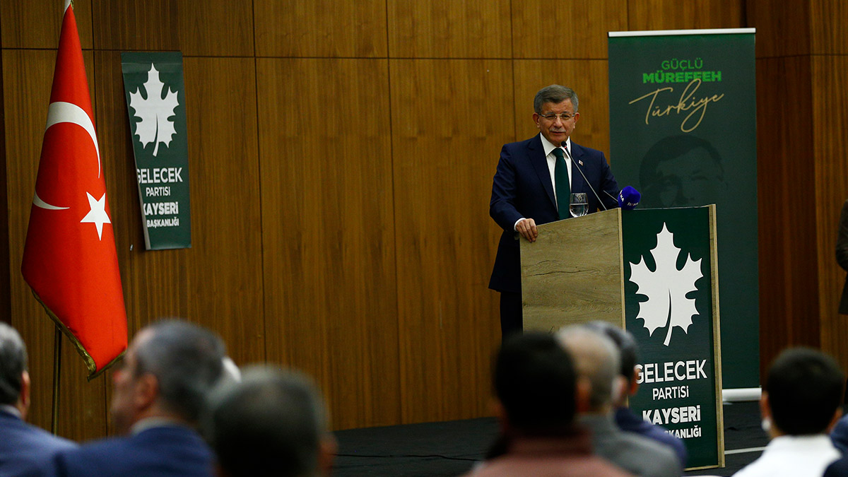 Davutoğlu'ndan İktidara Çin tepkisi: Dokunma Uygur kardeşlerime diyemiyorlar