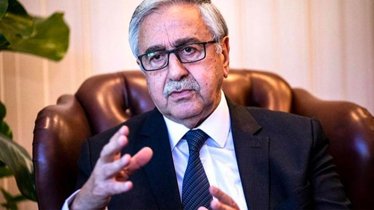 Kıbrıslı 42 aydın, yazar, siyasetçiye Türkiye'ye giriş yasağı' iddiası