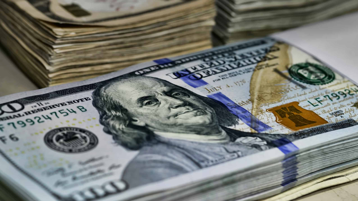 Gece yarısı hamlesi piyasaları karıştırdı! Yeni zirveyi gören dolar için korkutan tahmin...