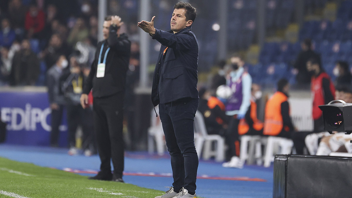 Emre Belözoğlu Beşiktaş galibiyetiyle başladı