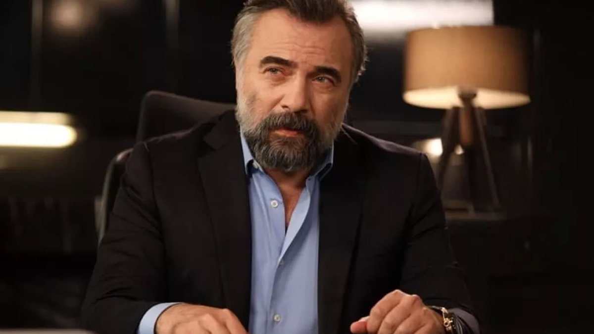 Oktay Kaynarca'dan sürpriz paylaşım! Annesiyle pozuna beğeni yağdı