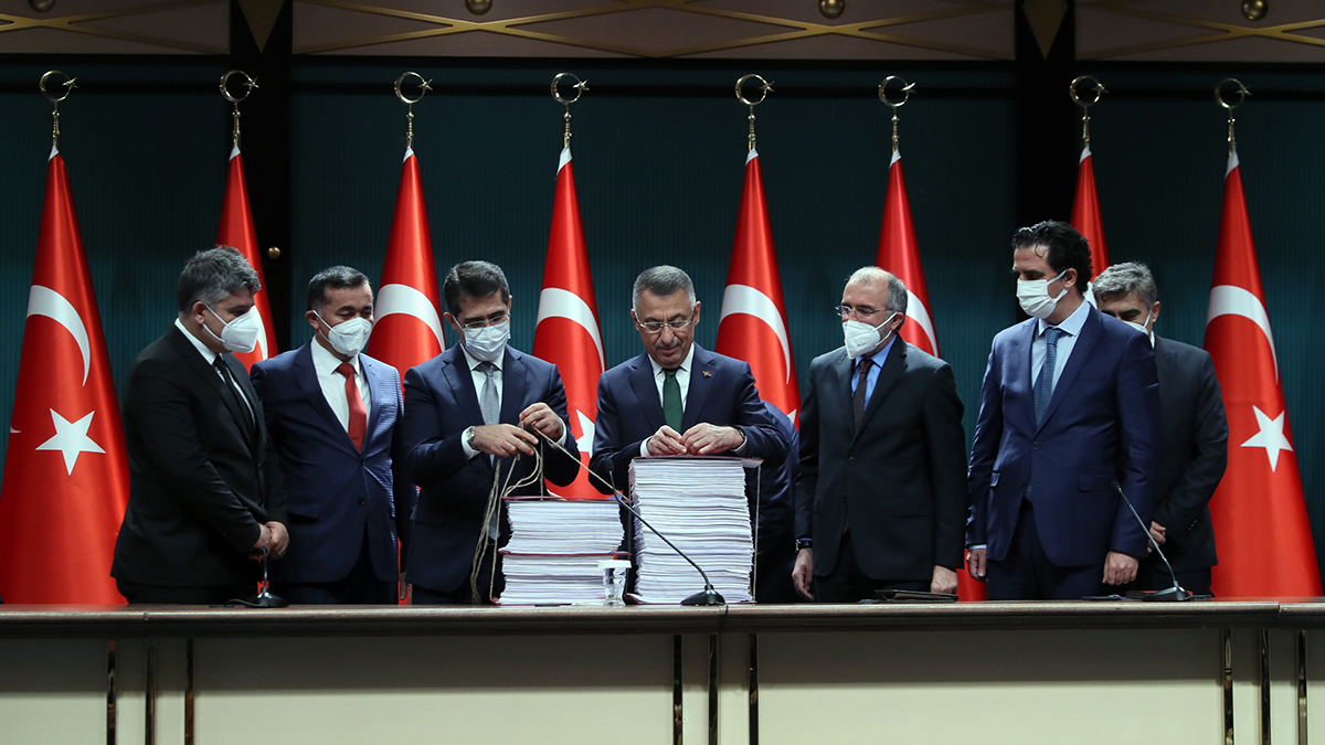 Başkanlık faize çalıştı