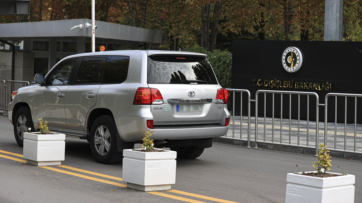 10 ülkenin büyükelçisi Dışişleri'ne gitti: Hadsiz açıklama kabul edilemez