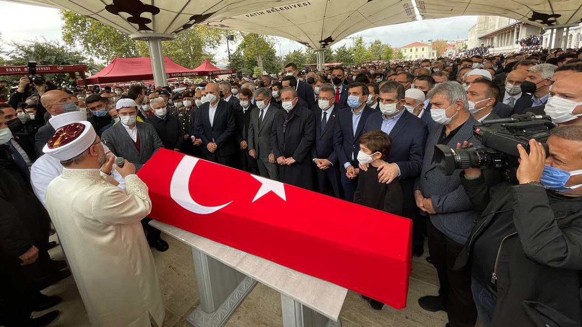 SİHA'ların öncü ismi Özdemir Bayraktar'a son görev