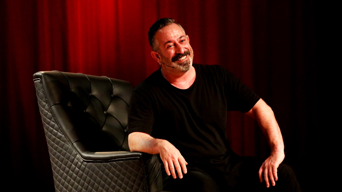 Cem Yılmaz'dan 2 milyon 940 bin liralık NFT satışı