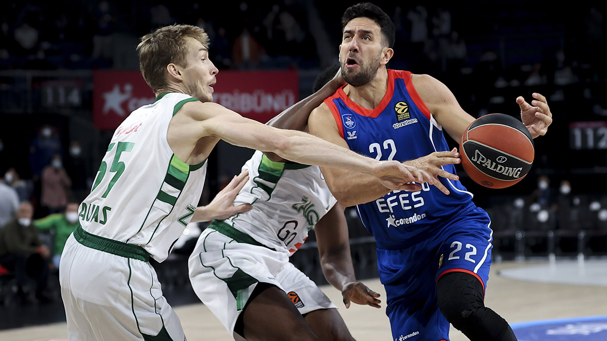 Anadolu Efes THY Avrupa Ligi'nde Zalgiris Kaunas'ı Farklı Yendi