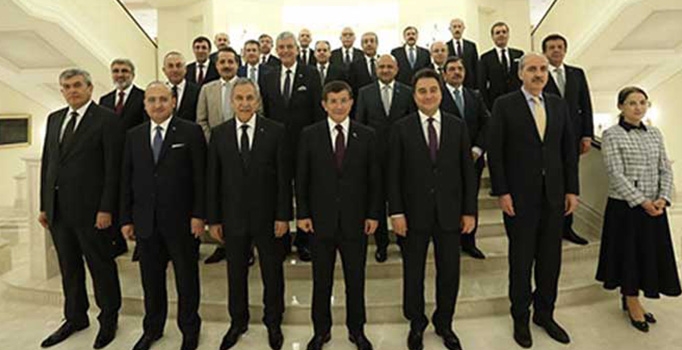 Bakanlar Kurulu, seçim sonrası ilk kez toplanıyor