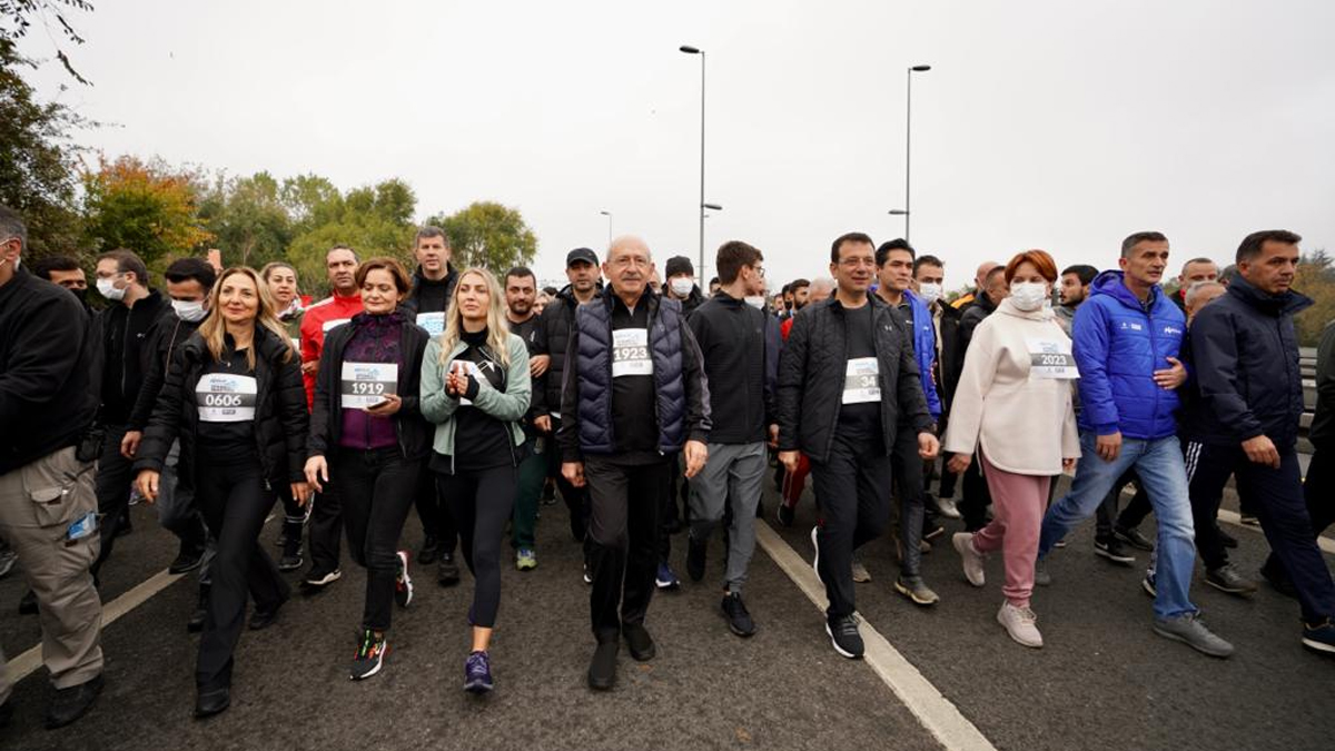 Muhalefet 'maraton'da: Köprüde startı liderler verdi