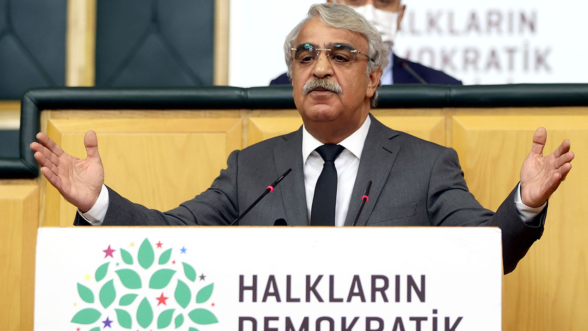 HDP Eş Başkanı Sancar: Kapatma davası darbe hamlesi