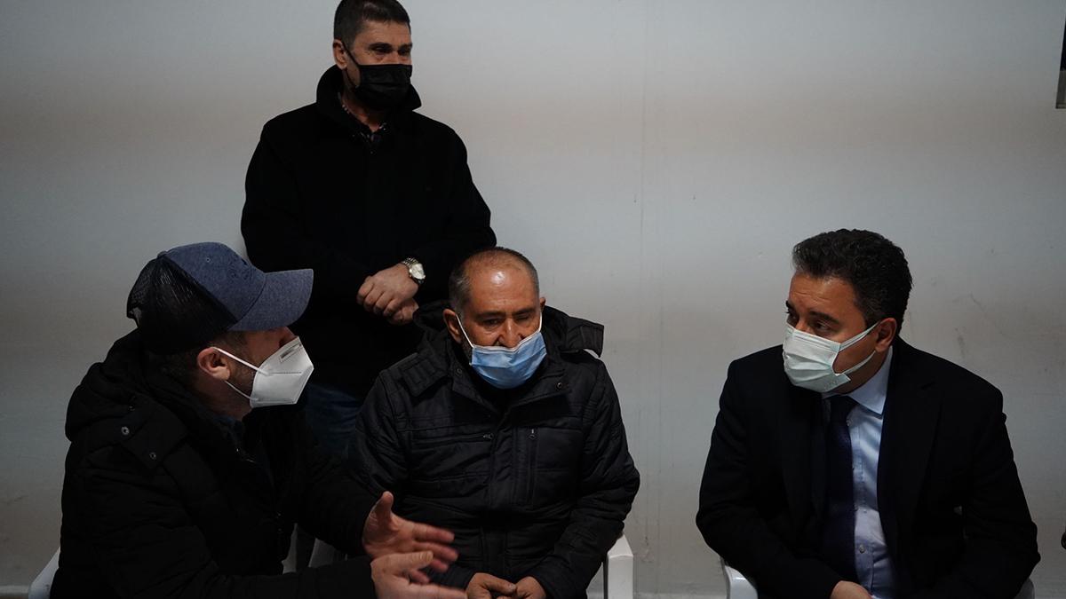 Babacan, Başak Cengiz'in ailesine başsağlığı diledi