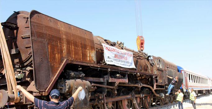 Dünyanın en büyük buharlı lokomotifleri Gaziantep’te müze oluyor