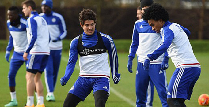 Yeniden yapılanan Chelsea dünya yıldızlarını gönderiyor