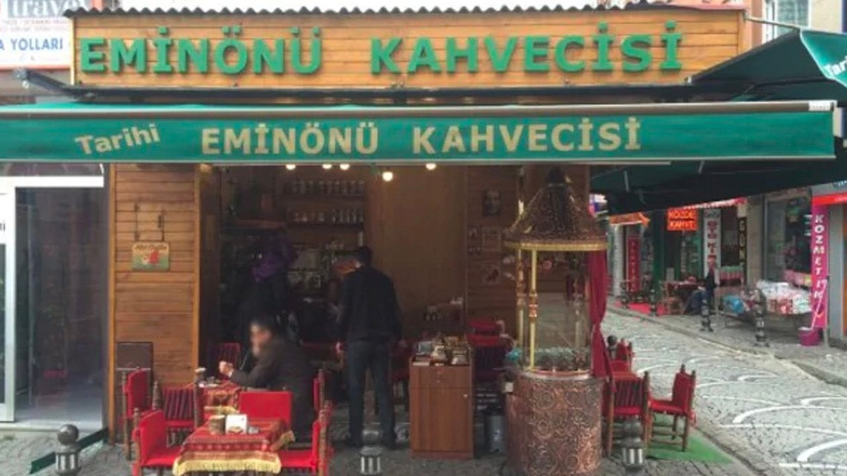 Tarihi Eminönü Kahvecisi'nde taciz ve darp iddiası