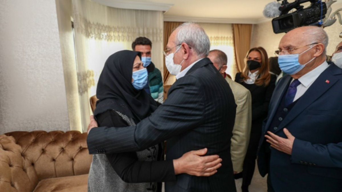 Kılıçdaroğlu'ndan Başak Cengiz'in ailesine taziye ziyareti