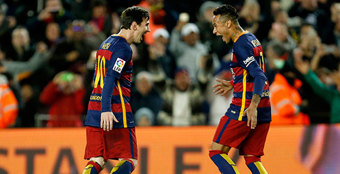 Barcelona Neymar'ın sözleşmesini 5 yıl daha uzattı