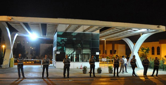 Turgut Özal ve İpek Üniversitesi’ne kayyum atandı