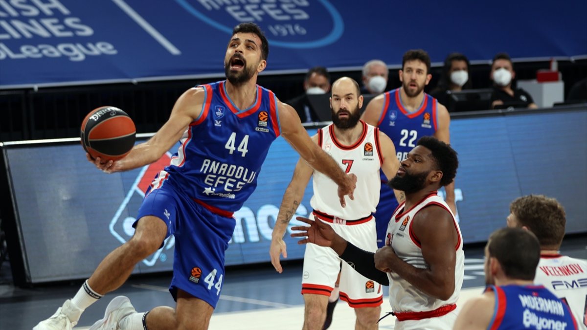 anadolu efes olympiakos u konuk edecek