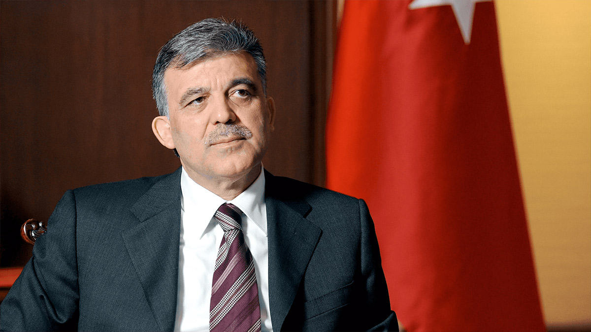 Abdullah Gül Karakoç'un vefatı üzerine mesaj yayınladı