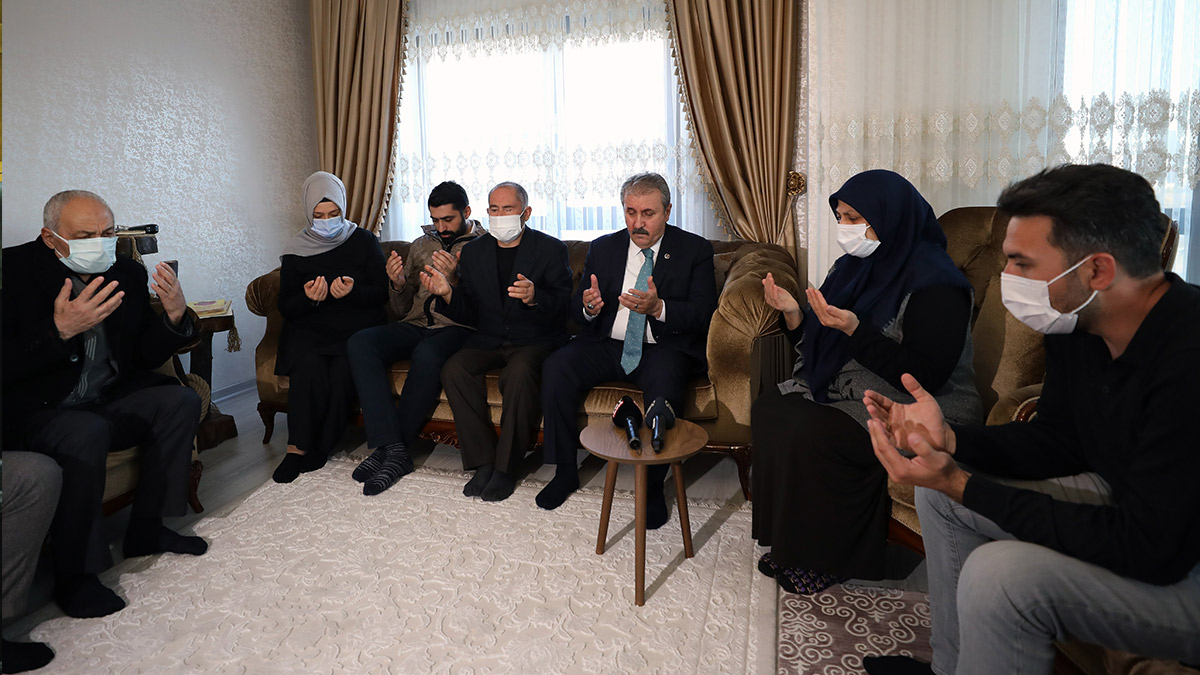 Mustafa Destici, Başak Cengiz'in ailesini ziyaret etti