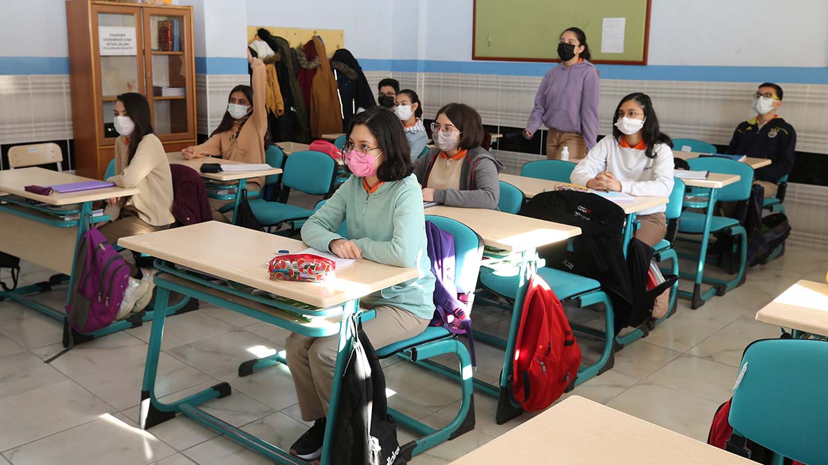 Okullarda koronavirüs nedeniyle kaç sınıf kapatıldı? Kapatılan sınıf sayısında düşüş