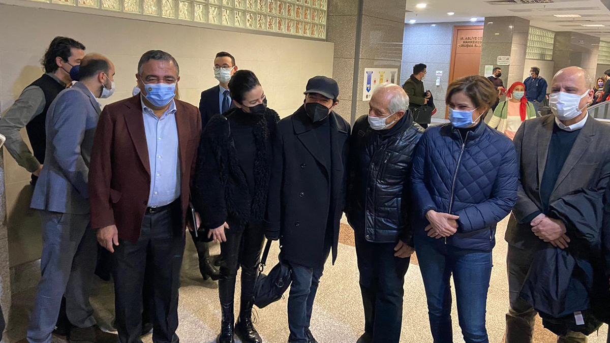 Tiyatrocu Genco Erkal mahkemeye çıktı