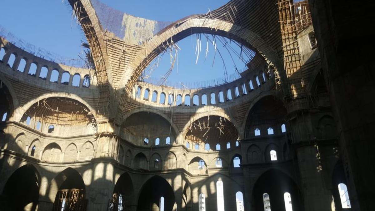 Kubbe kalıbı çöken cami inşaatında 8 işçi yaralandı