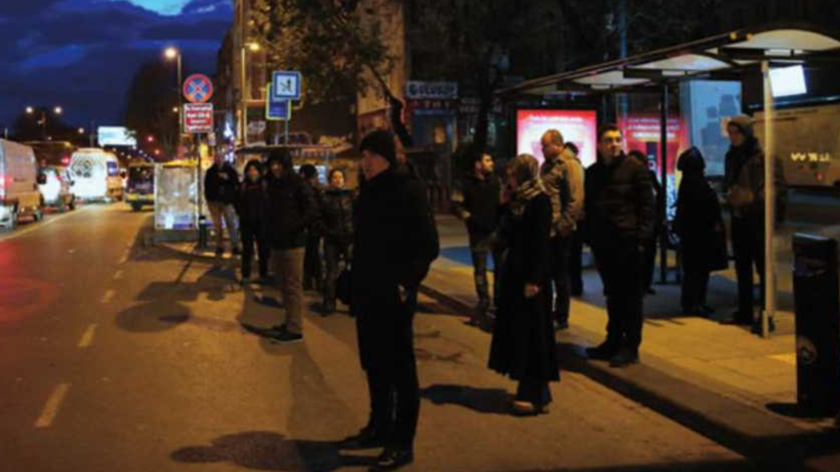 ‘Tasarruftan’ sokaklar karanlığa terk edildi