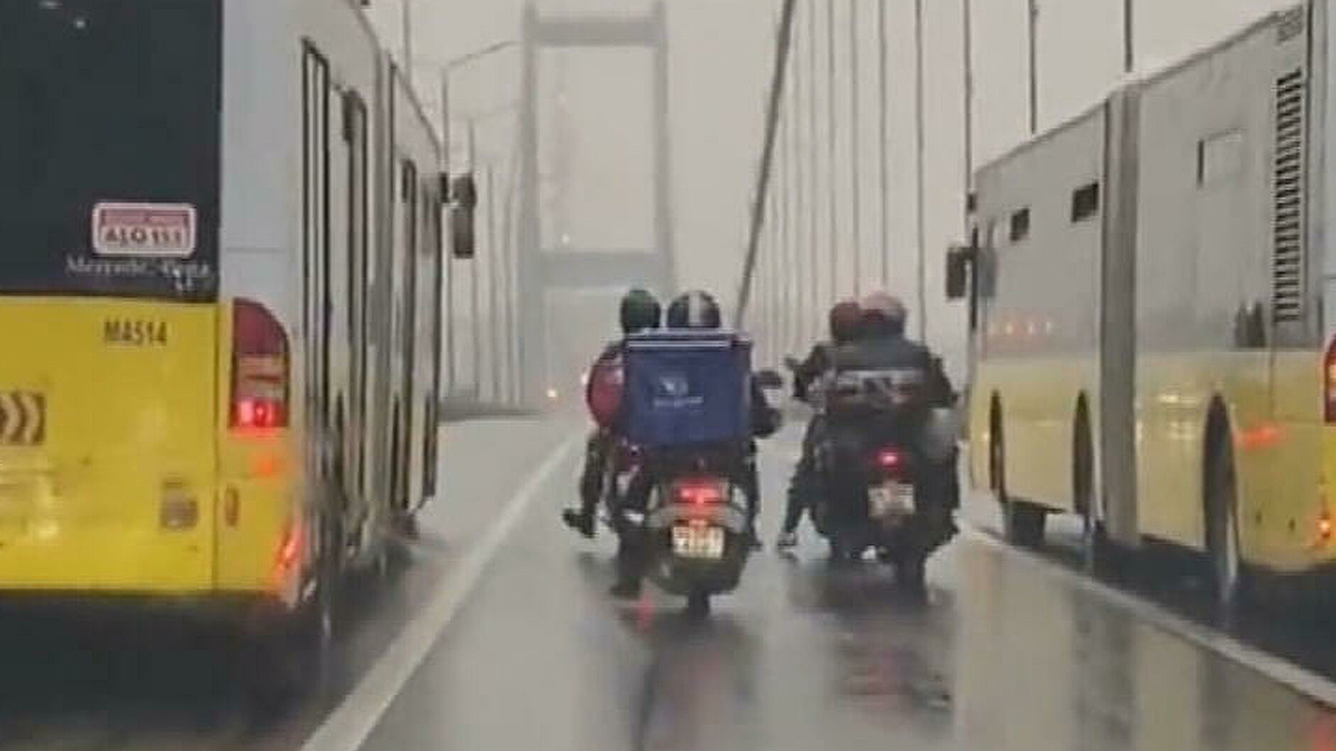 Lodosta motosikletlere siper olan metrobüs şoförleri konuştu: İnsanlık görevimiz