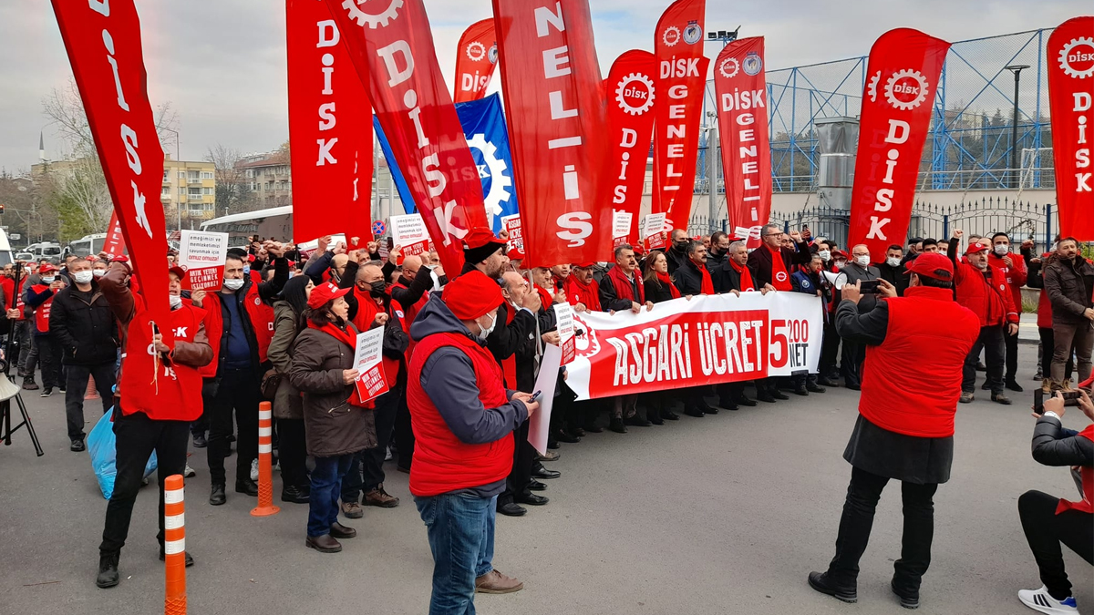 DİSK'ten Çalışma Bakanlığı önünde eylem