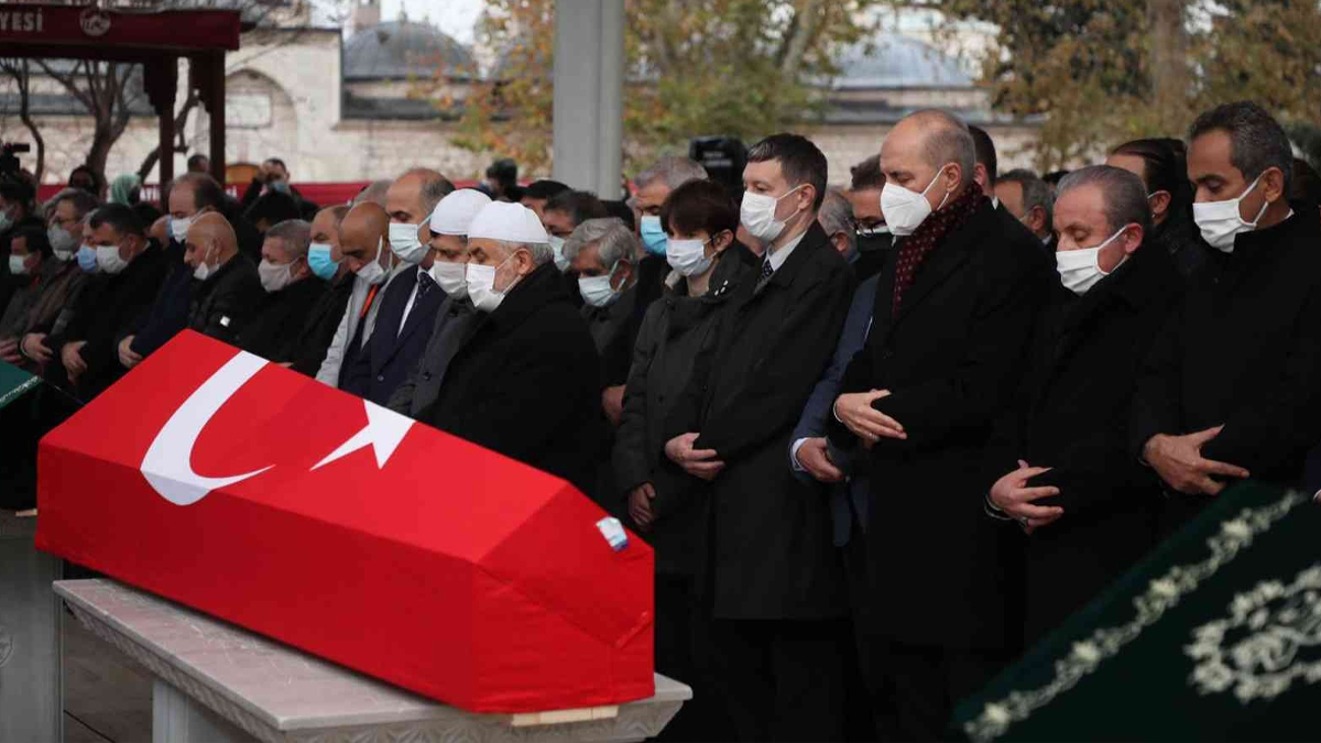 Prof. Dr. Teoman Duralı son yolculuğuna uğurlandı