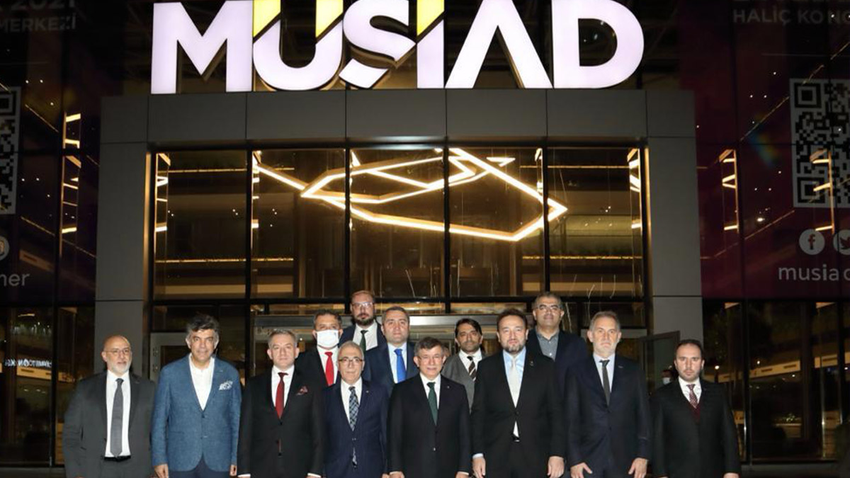 Ahmet Davutoğlu'ndan, MÜSİAD ziyareti