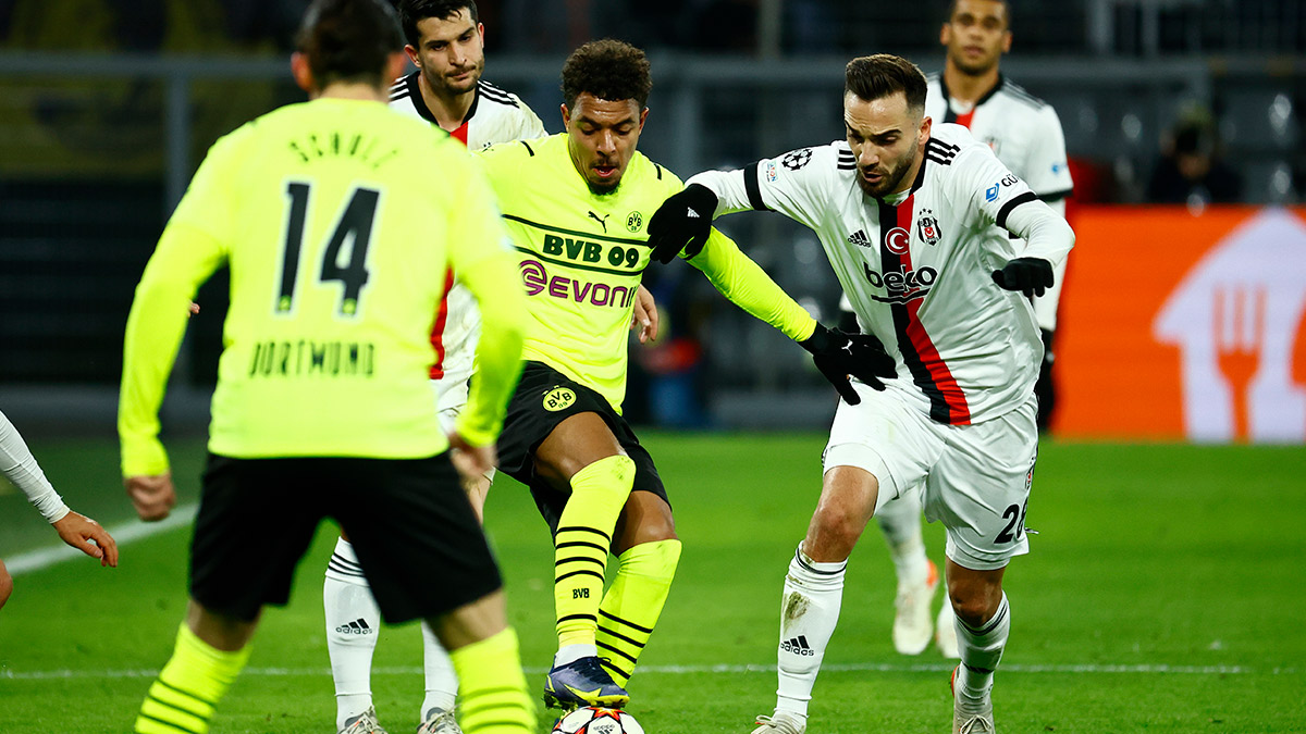 Siyah beyazlılar deplasmanda Borussia Dortmund'a mağlup oldu