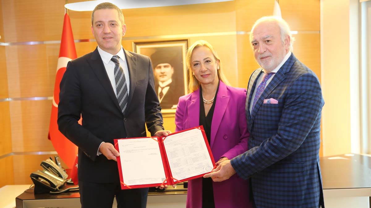 Erinç Sağkan mazbatasını aldı