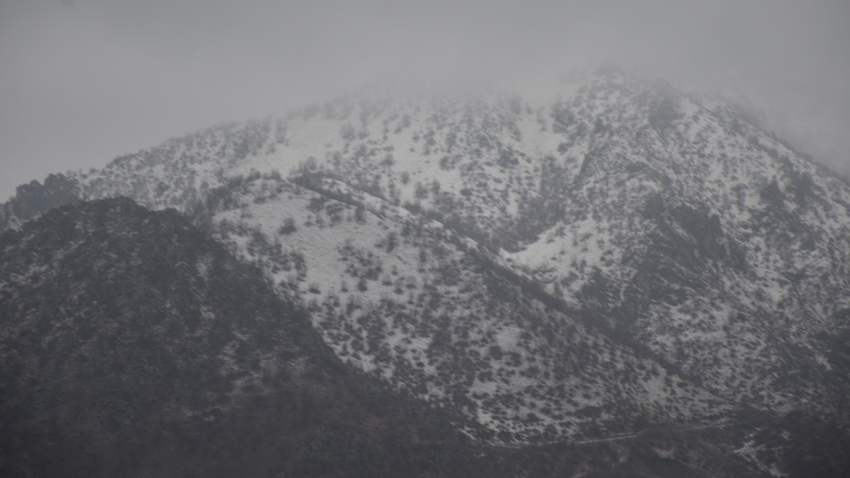 Tanin Geçidi yoğun kar nedeniyle ulaşıma kapandı