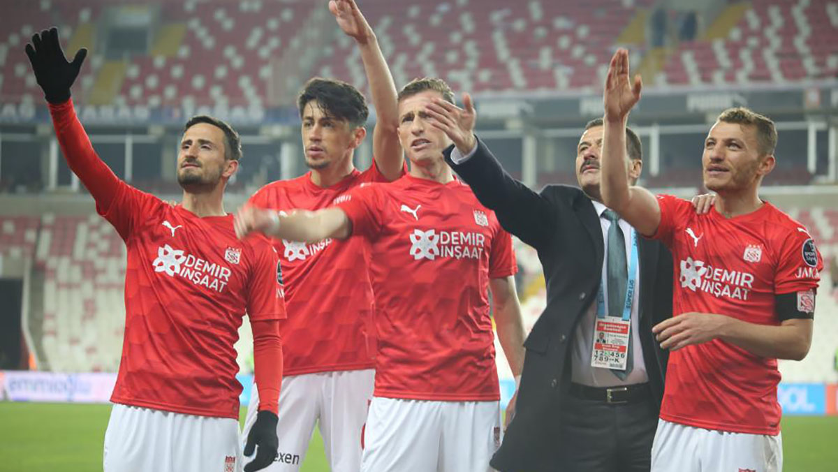 Galatasaray'ı deviren Yiğidolar ligdeki 5. galibiyetini aldı