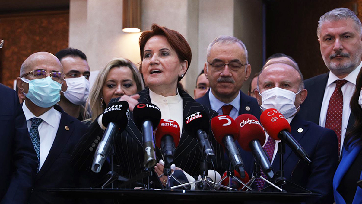 "Ağır ekonomik bunalım OHAL getirebilir" iddiasına Akşener'den sert tepki
