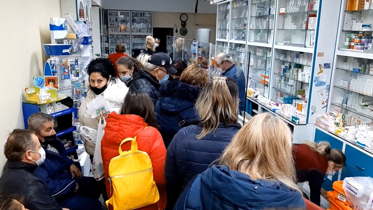 Bulgarlar şimdi de eczanelere hücum etti: Edirne'den kutu kutu aspirin alıyorlar