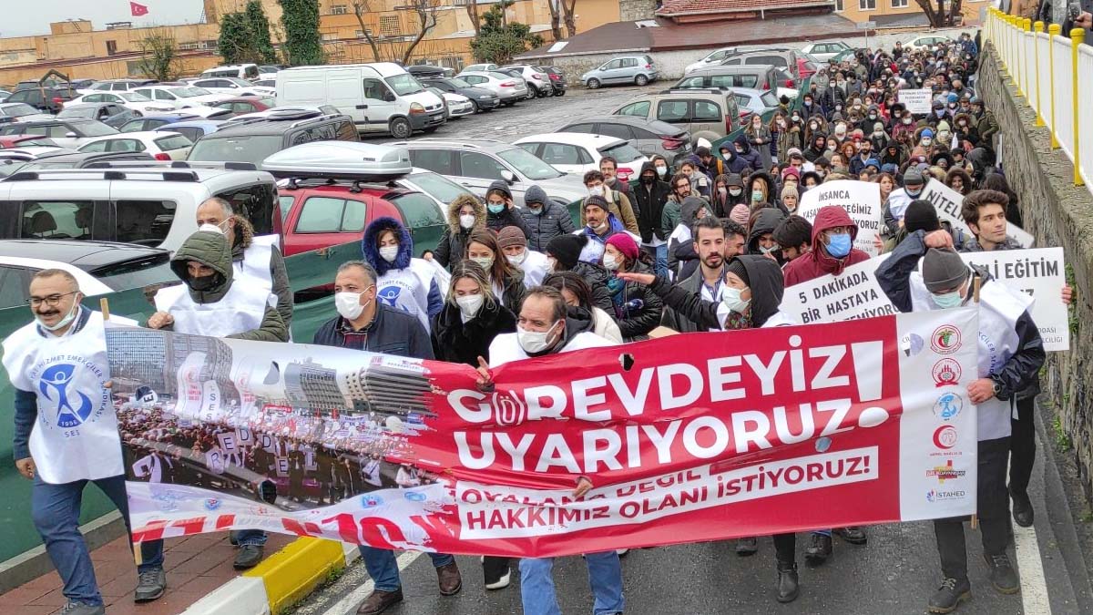 Hekimler, Türkiye genelinde iş bıraktı: Biz tükenirsek, sağlık hizmeti alamazsınız