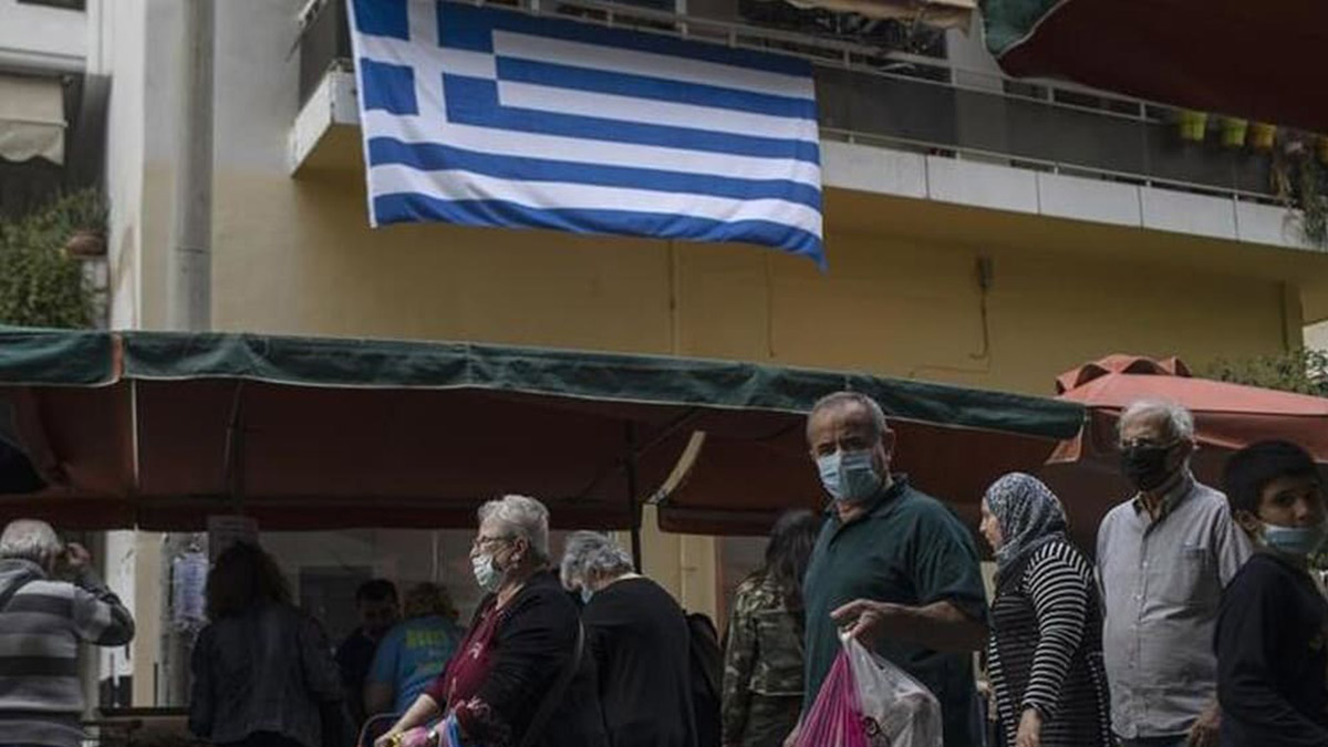 Yunanistan'dan Omicron sonrası yeni karar: PCR testi istenecek