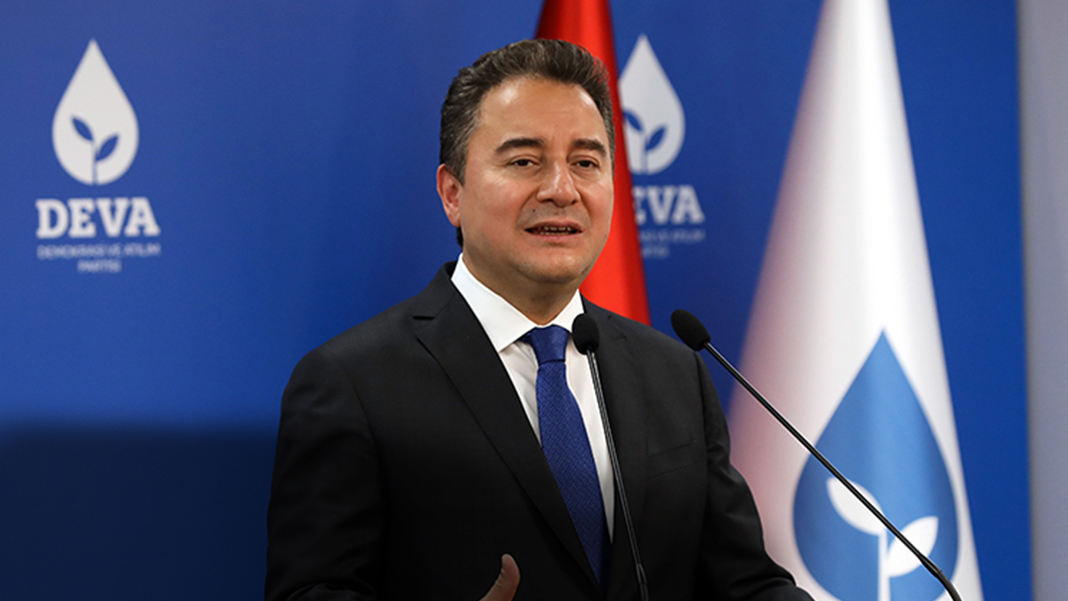 Babacan'dan faiz ve asgari ücret tepkisi: Türkiye kronik bir enflasyon dönemine girdi