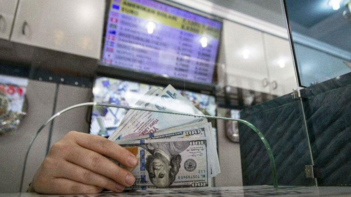 Merkez gemileri yaktı